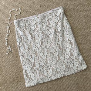 Cupio Cream Lace Skirt  Large